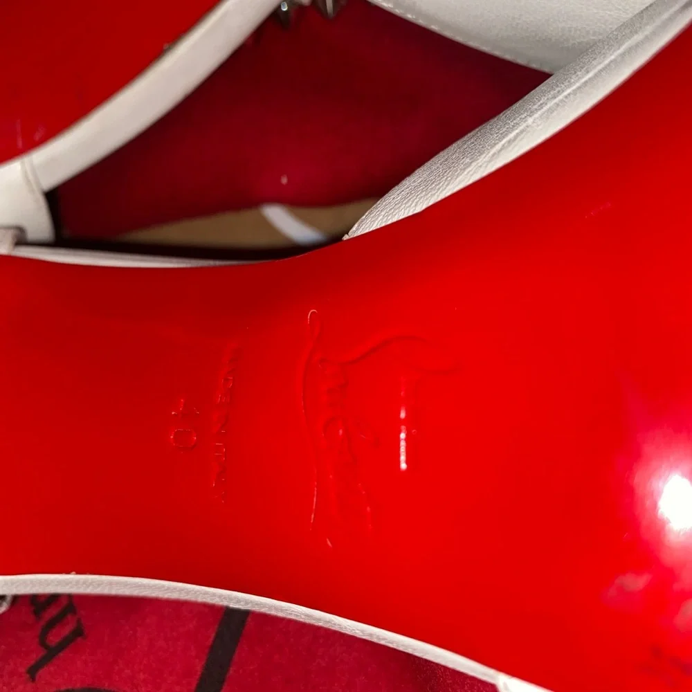 Christian Louboutin
White Spike Cross 100 Pvc Silver Criss Ankle Strap Stiletto - Picture 6 of 11